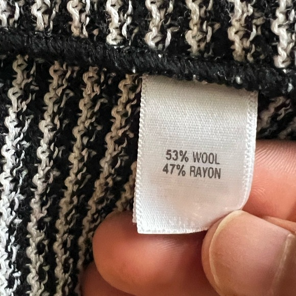 St John tweed jacket size 12 - Picture 10 of 11